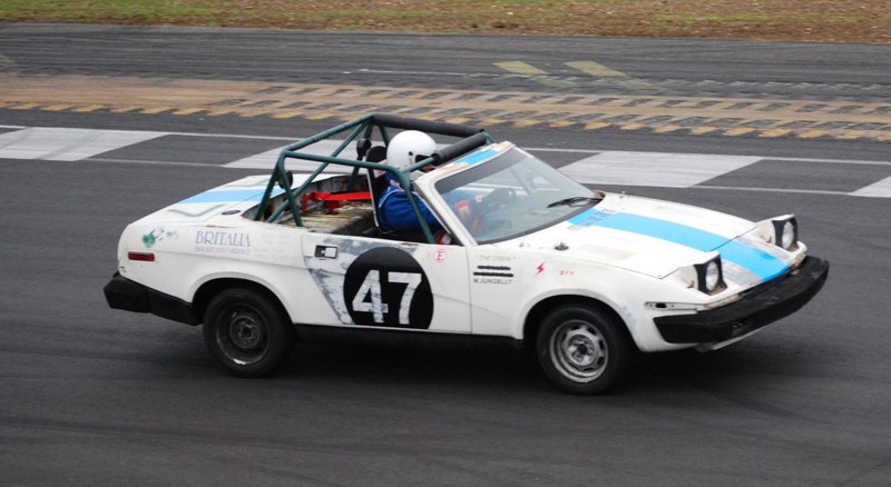 Illustration for article titled 24 Hours Of LeMons Arse Freeze-A-Palooza Über Gallery: British Steel